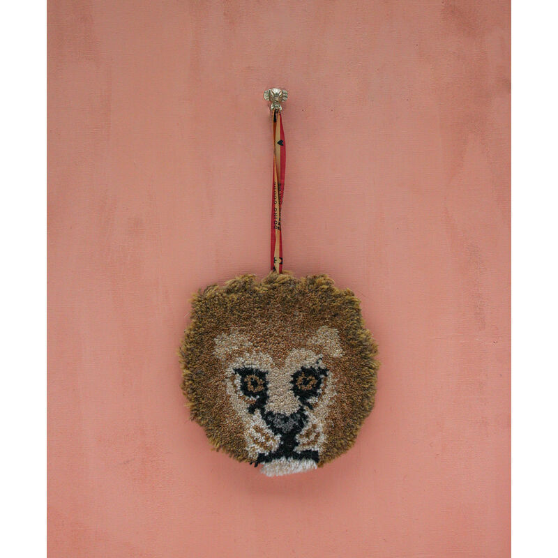 Moody lion cub hanger