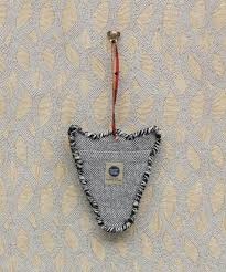Chubby zebra gift hanger