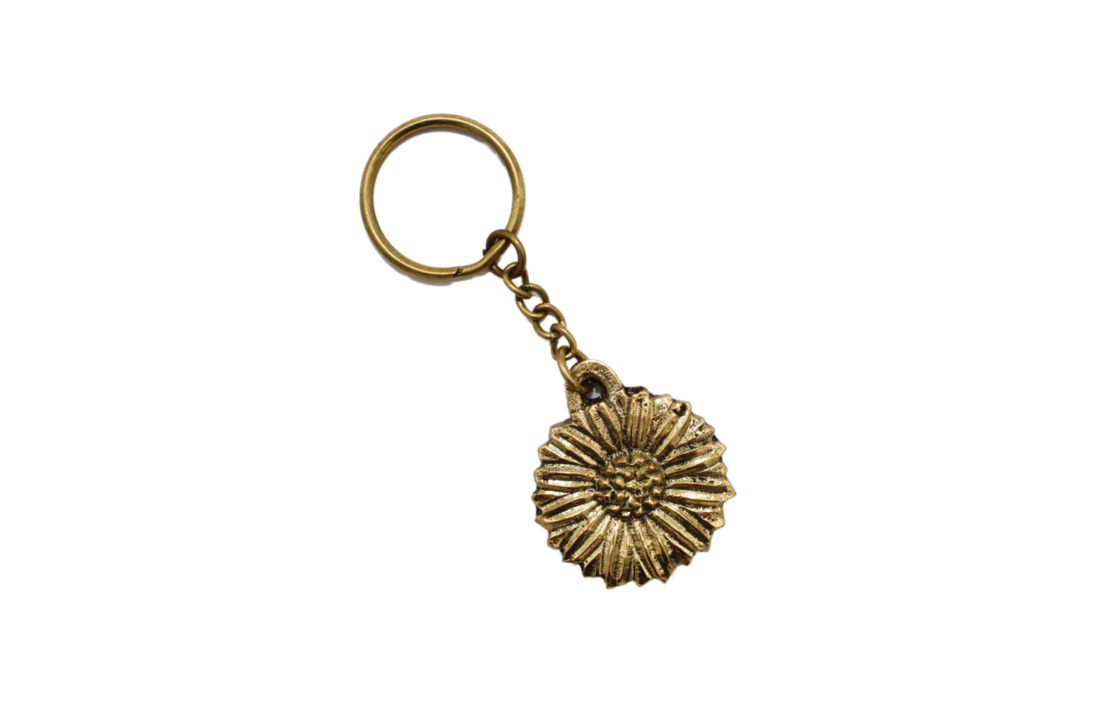 A LA Daisy keychain