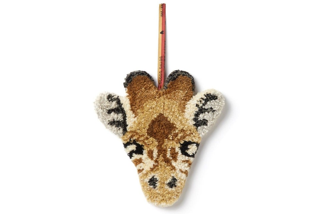 Gimpy giraffe gift hanger