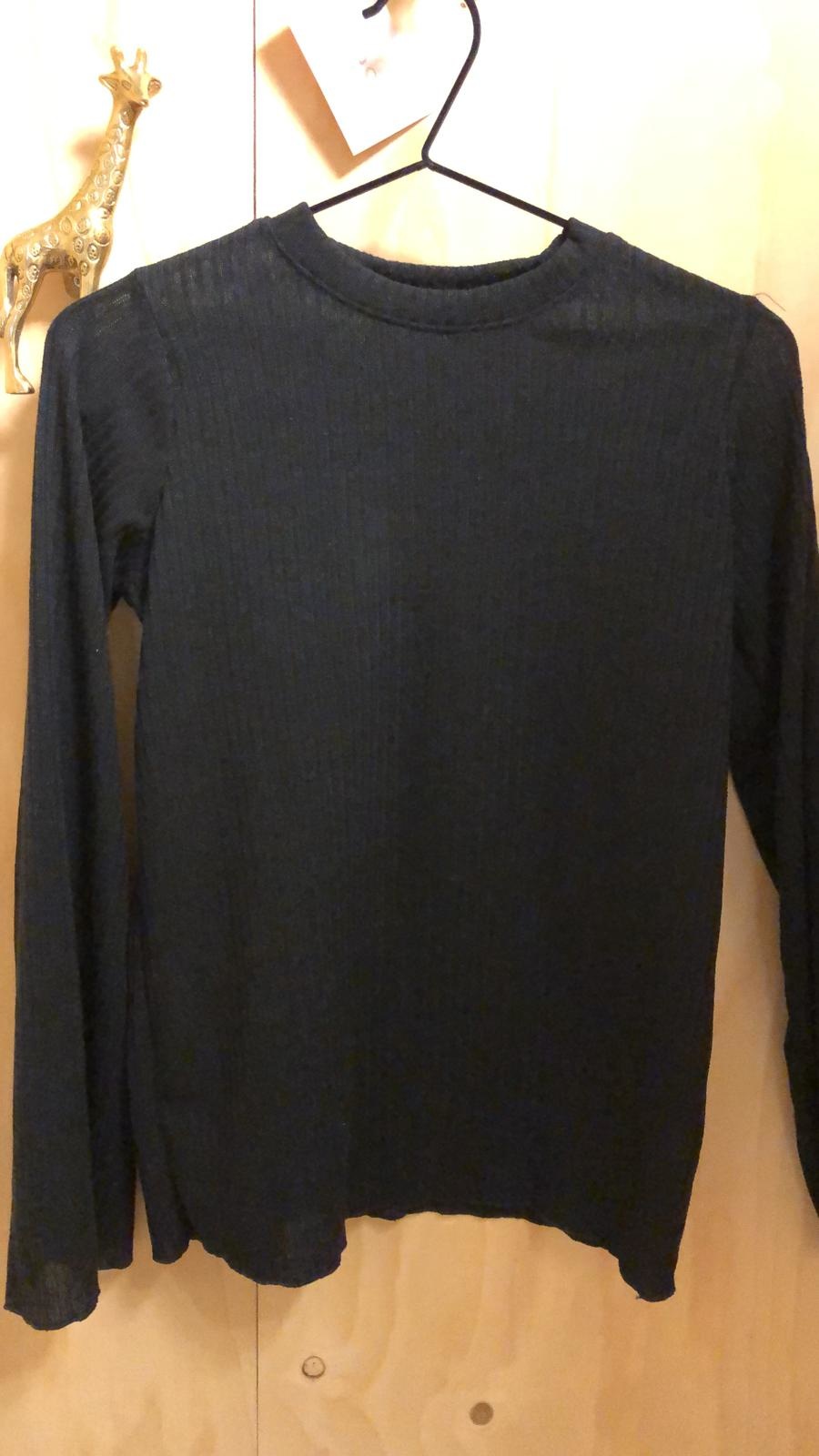 Fara flared top black
