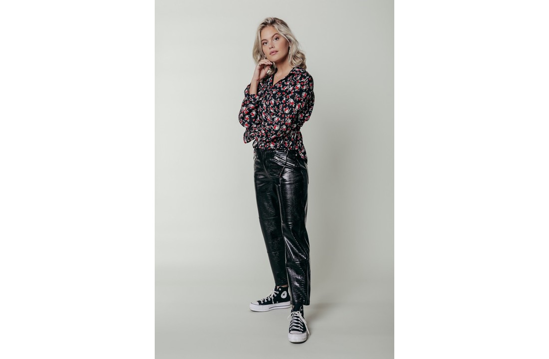 Colourful Rebel Lali Flower Pleated Blouse Woman Black/red