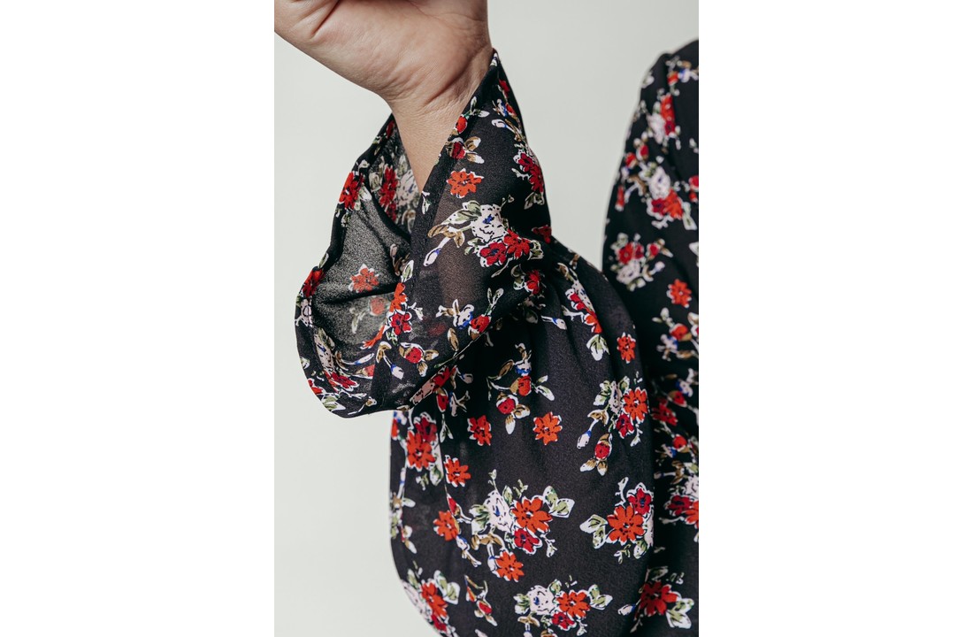 Colourful Rebel Lali Flower Pleated Blouse Woman Black/red