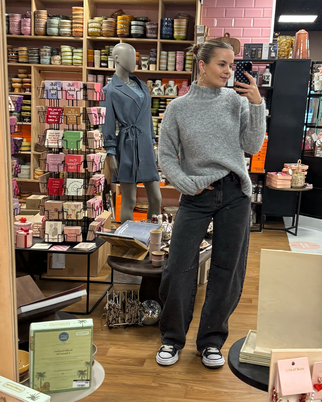 The Barrel Jeans Mid Waist Washed Black