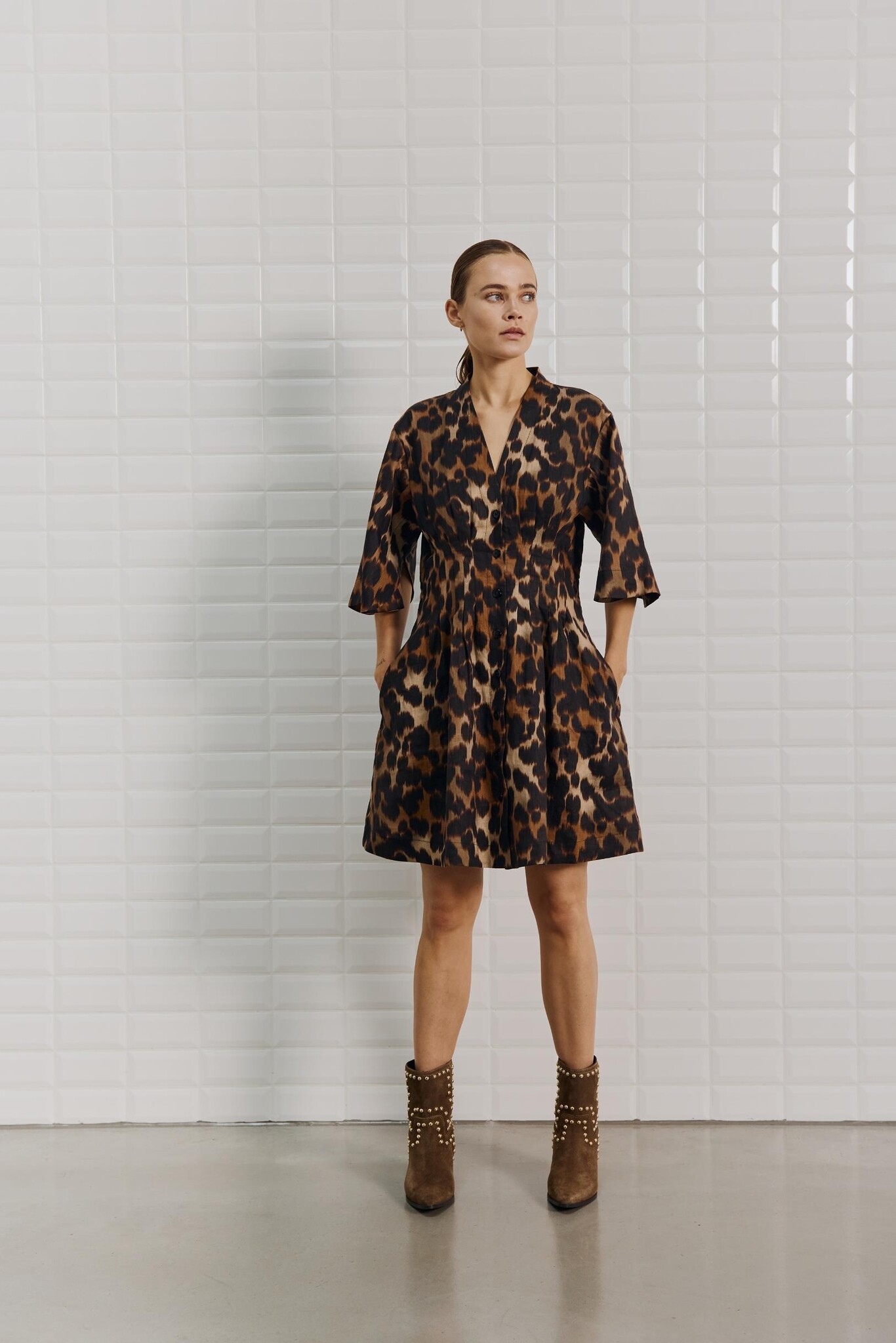 WBLCLEOPATRA DRESS LEO PRINT