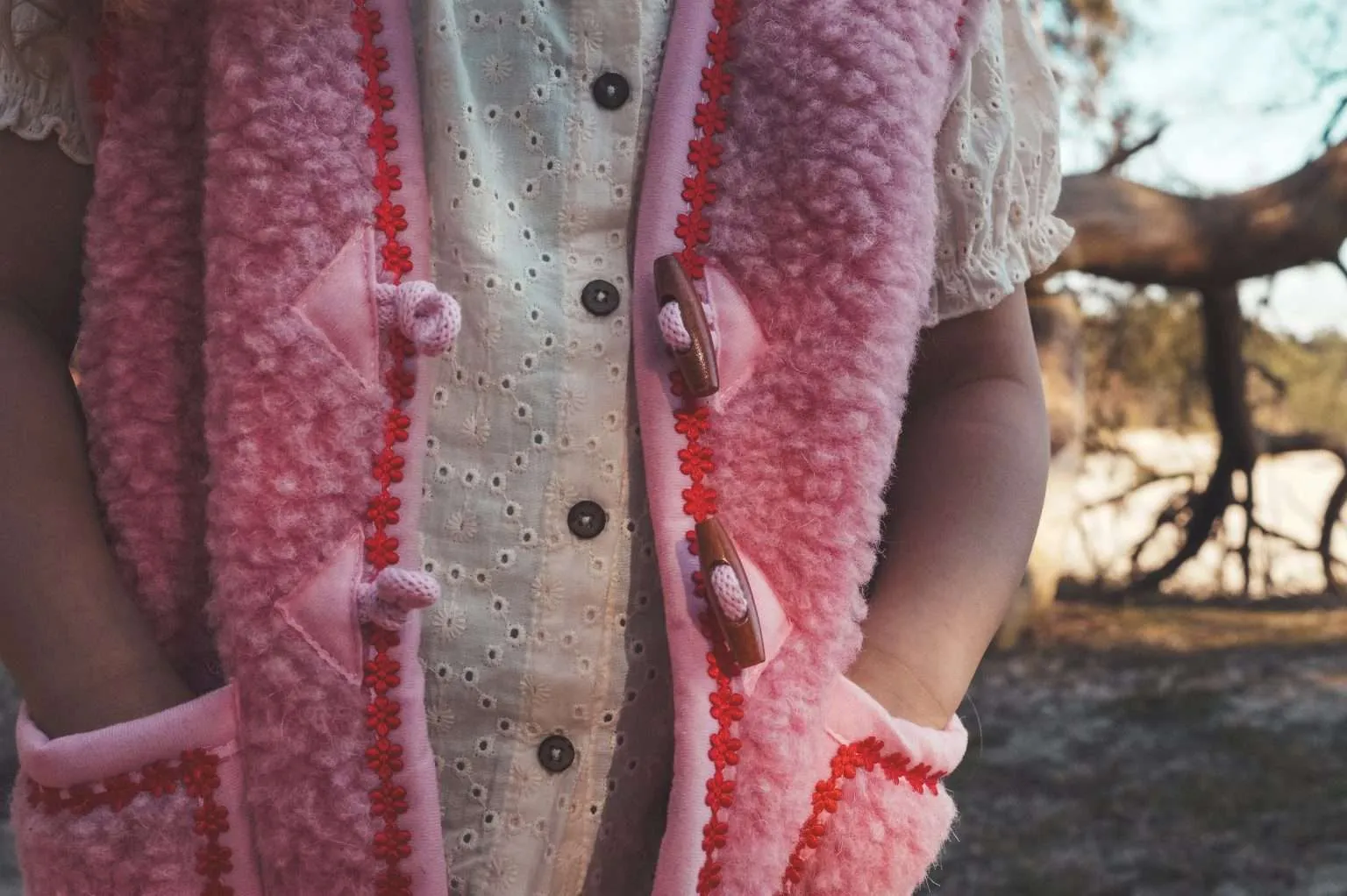 Wollen bodywarmer - Flower Power