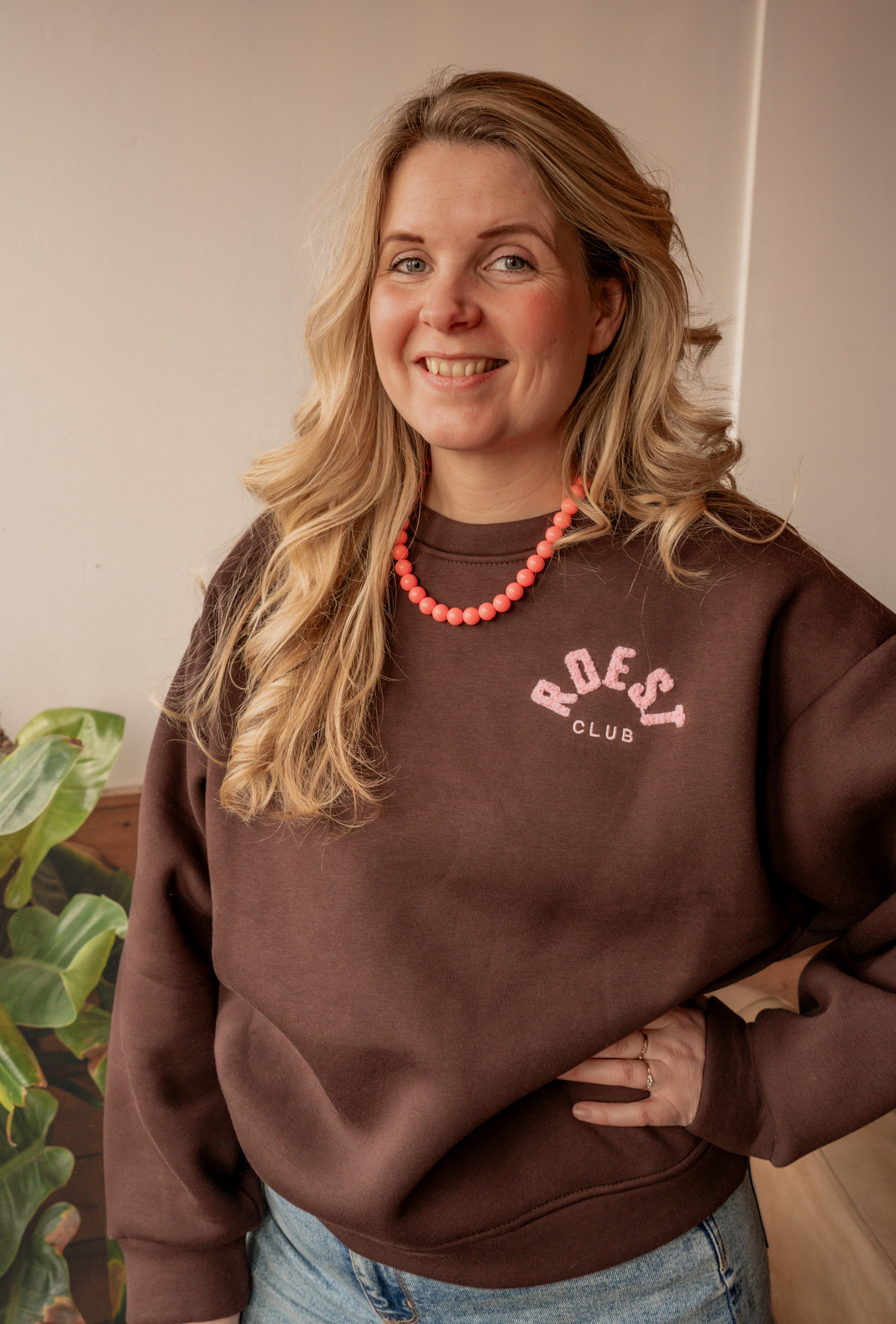Roest sweater Chocolate Milk