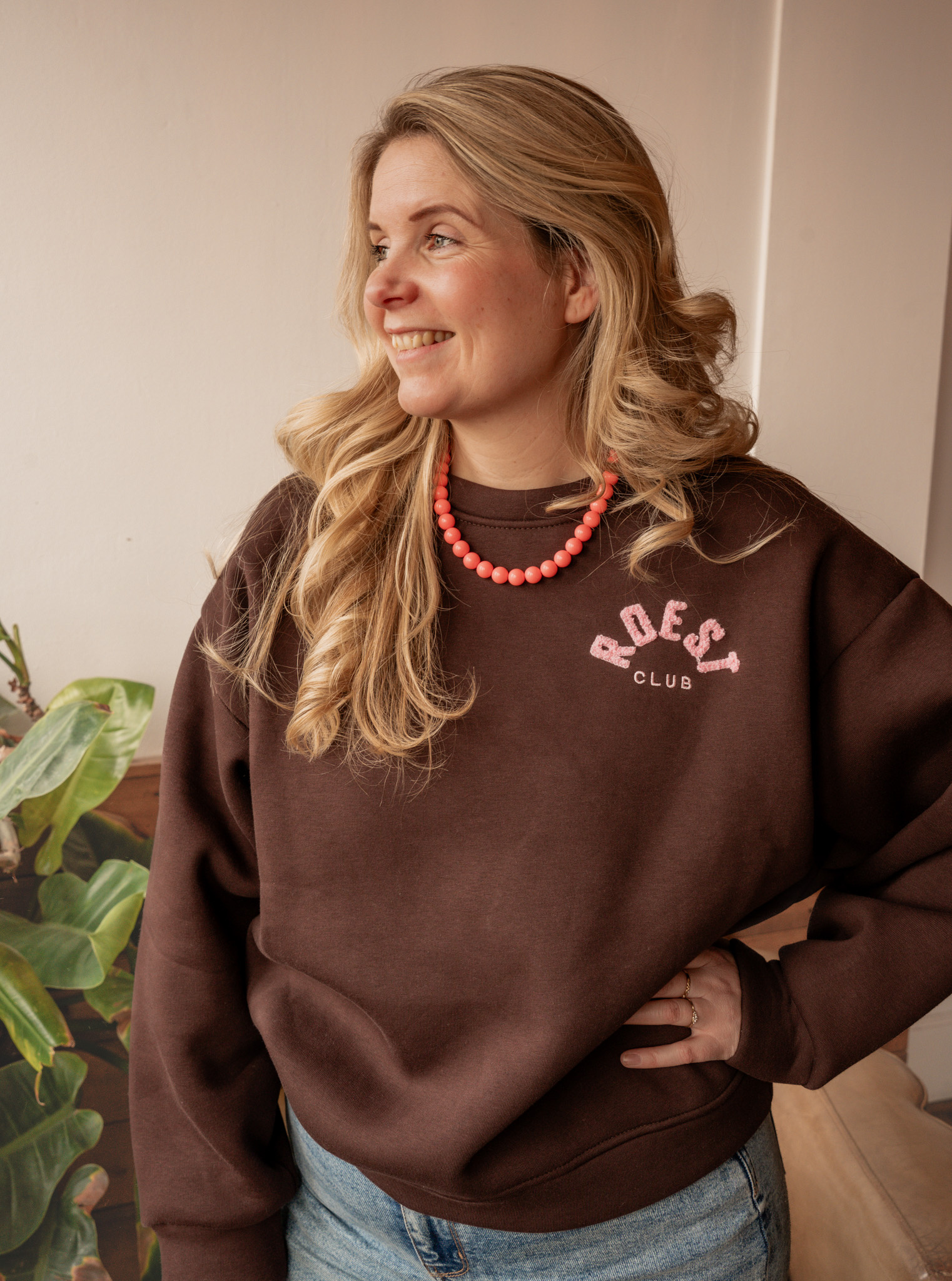 Roest sweater Chocolate Milk