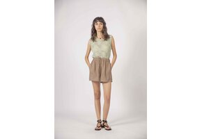 The Korner Short Taupe