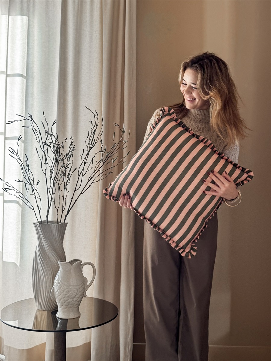 Kussen Striped Met Roezels roze/groen 50x50cm