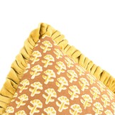 Kussen Floral Met Roezels Oker 45x45cm