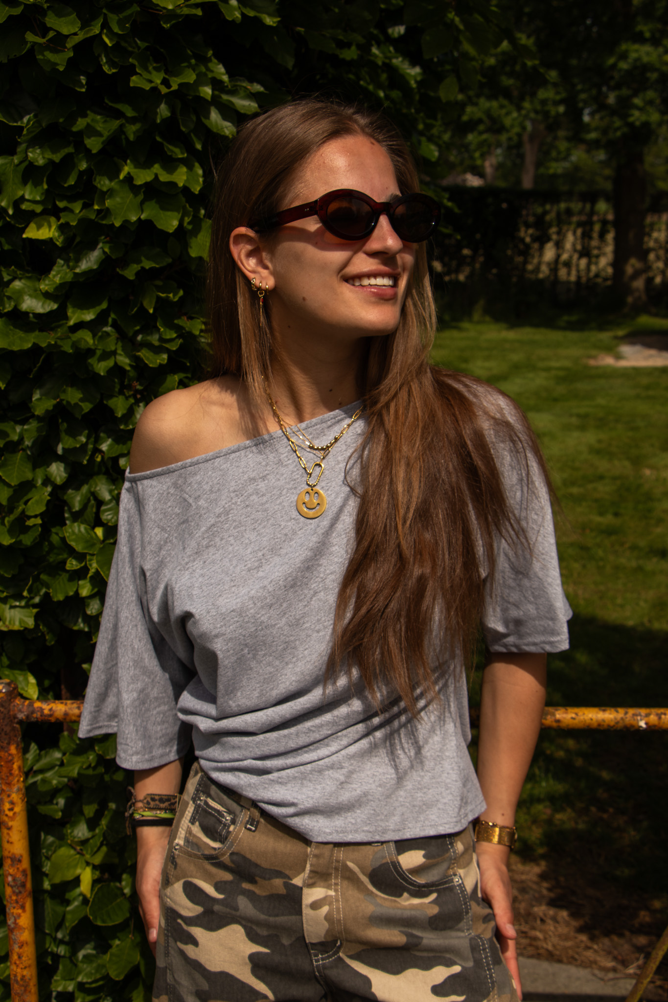 Top Marie off shoulder grijs