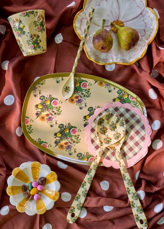 Melamine Cup with Retro Bouquet Print - Medium - 250 ml