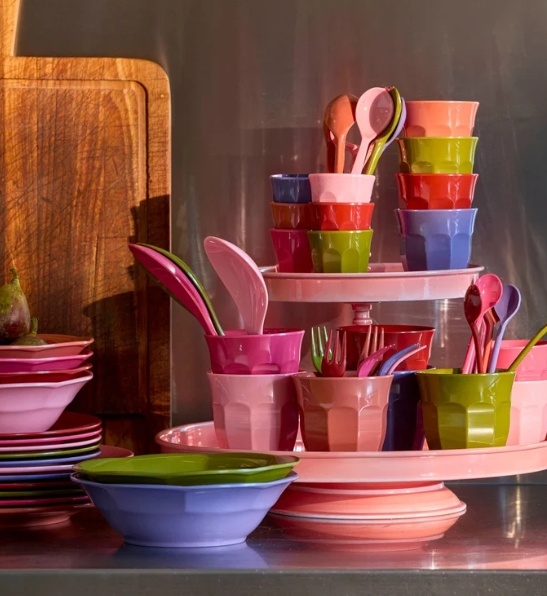 Melamine Cups in Asst. Solid Colors - Medium - 6 Pack - 250 ml