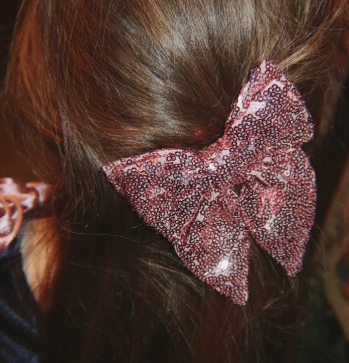 TINDRA SEQUIN BOW HAIR CLIP ROSEWATER