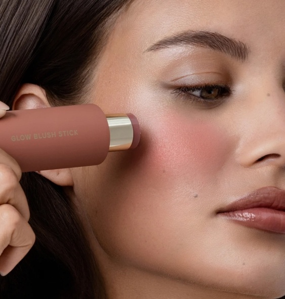 Glow Blush Stick Tender
