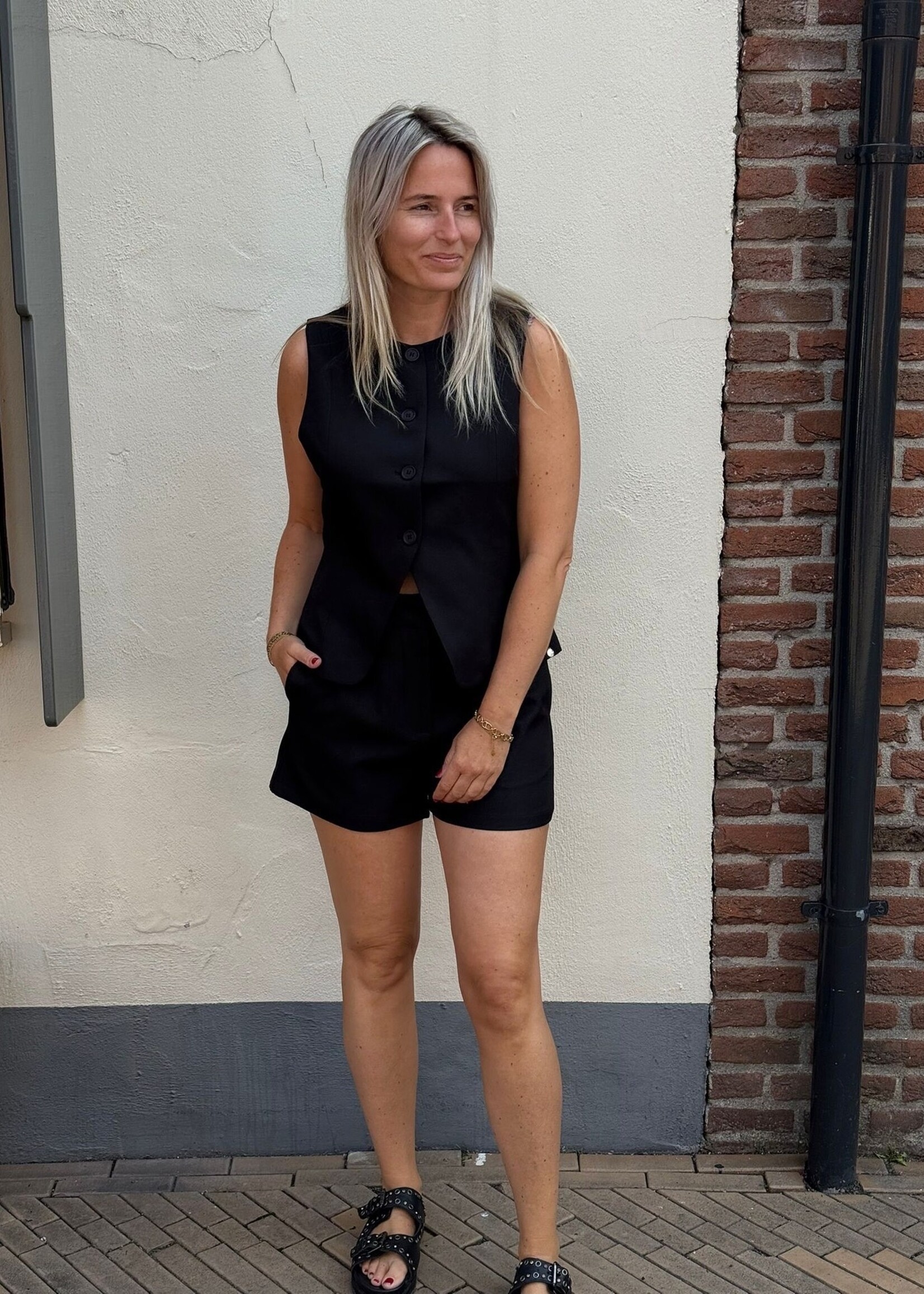 Ambika Short Emmy- Zwart -