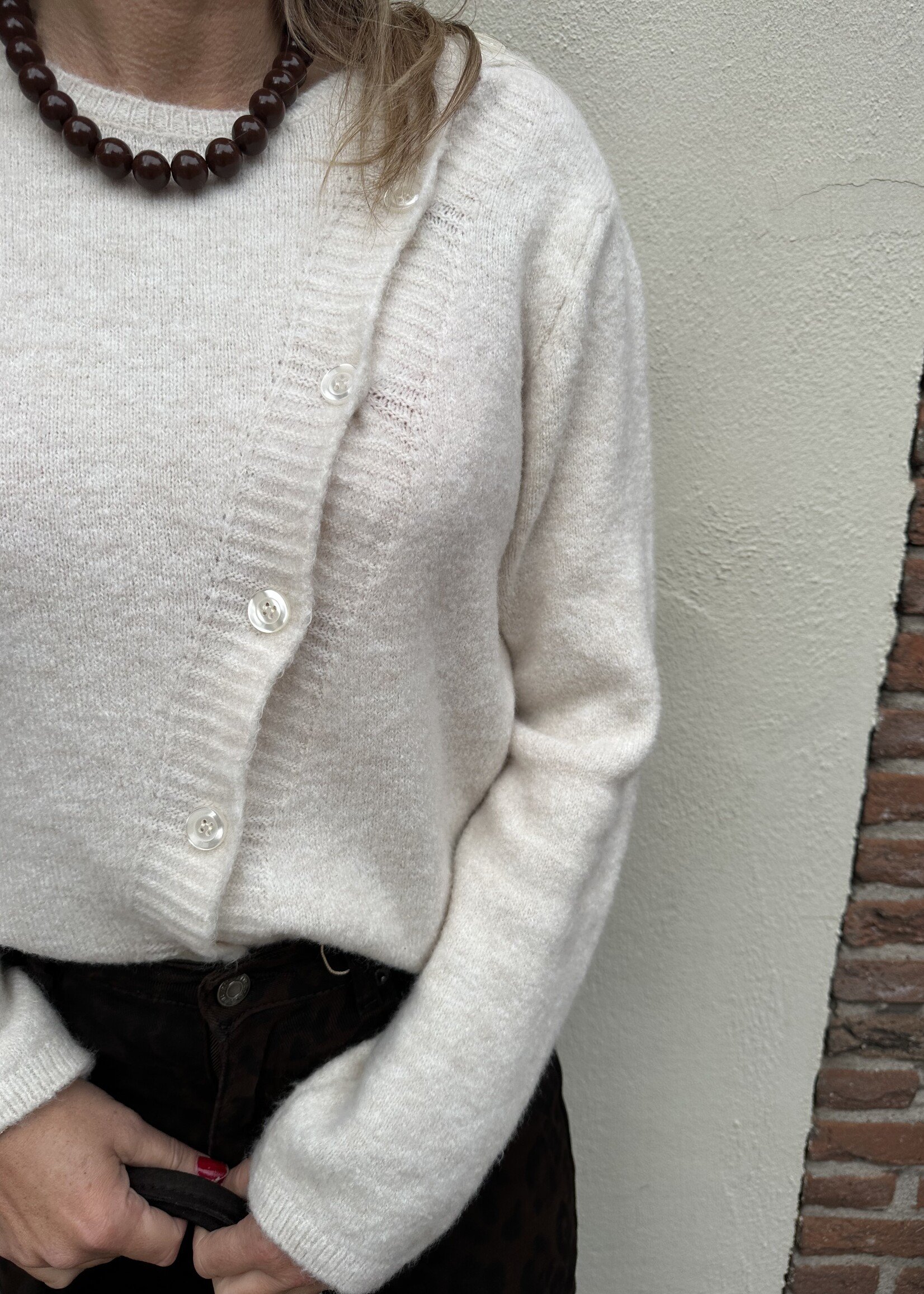 Ambika Trui schuine knoop - creme