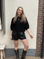 Short leather look - black