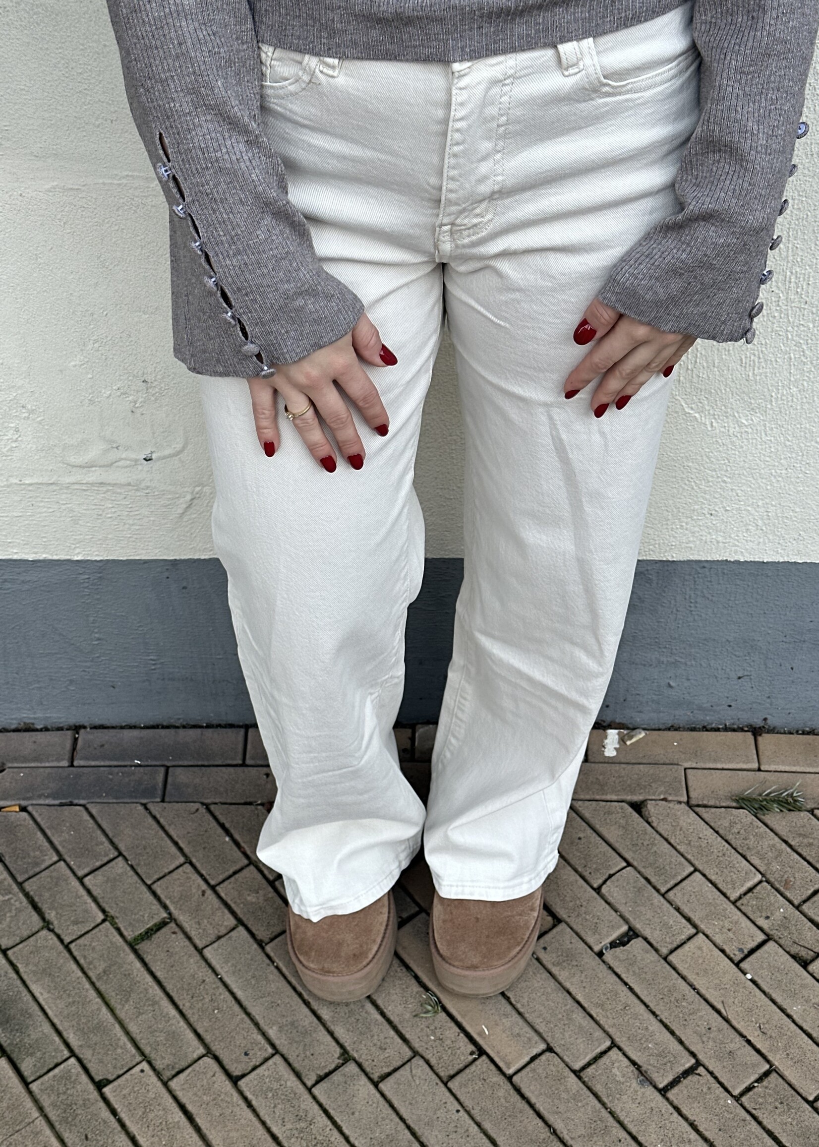 Jeans straight off white