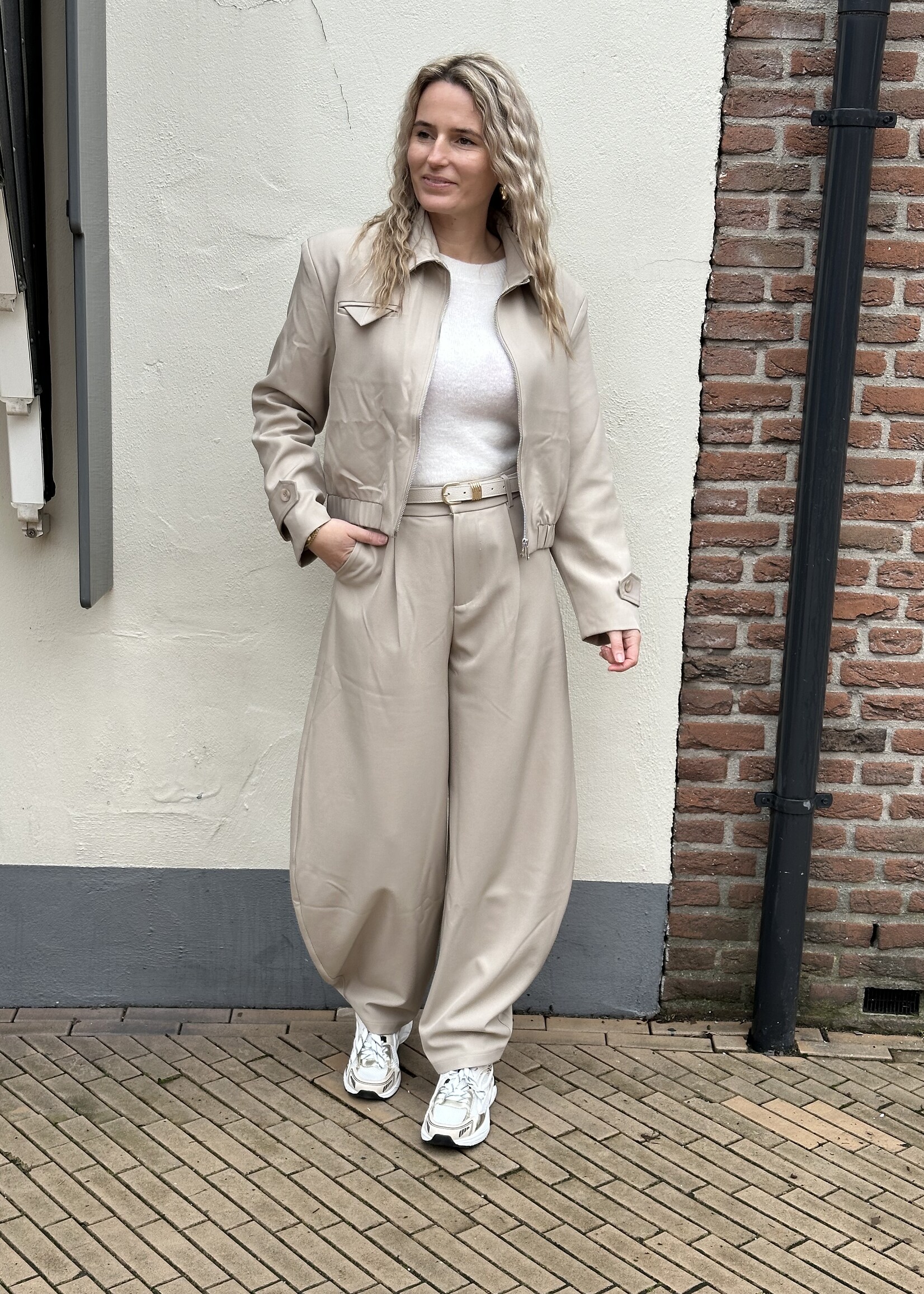 Ambika Pantalon Beige Balloon -