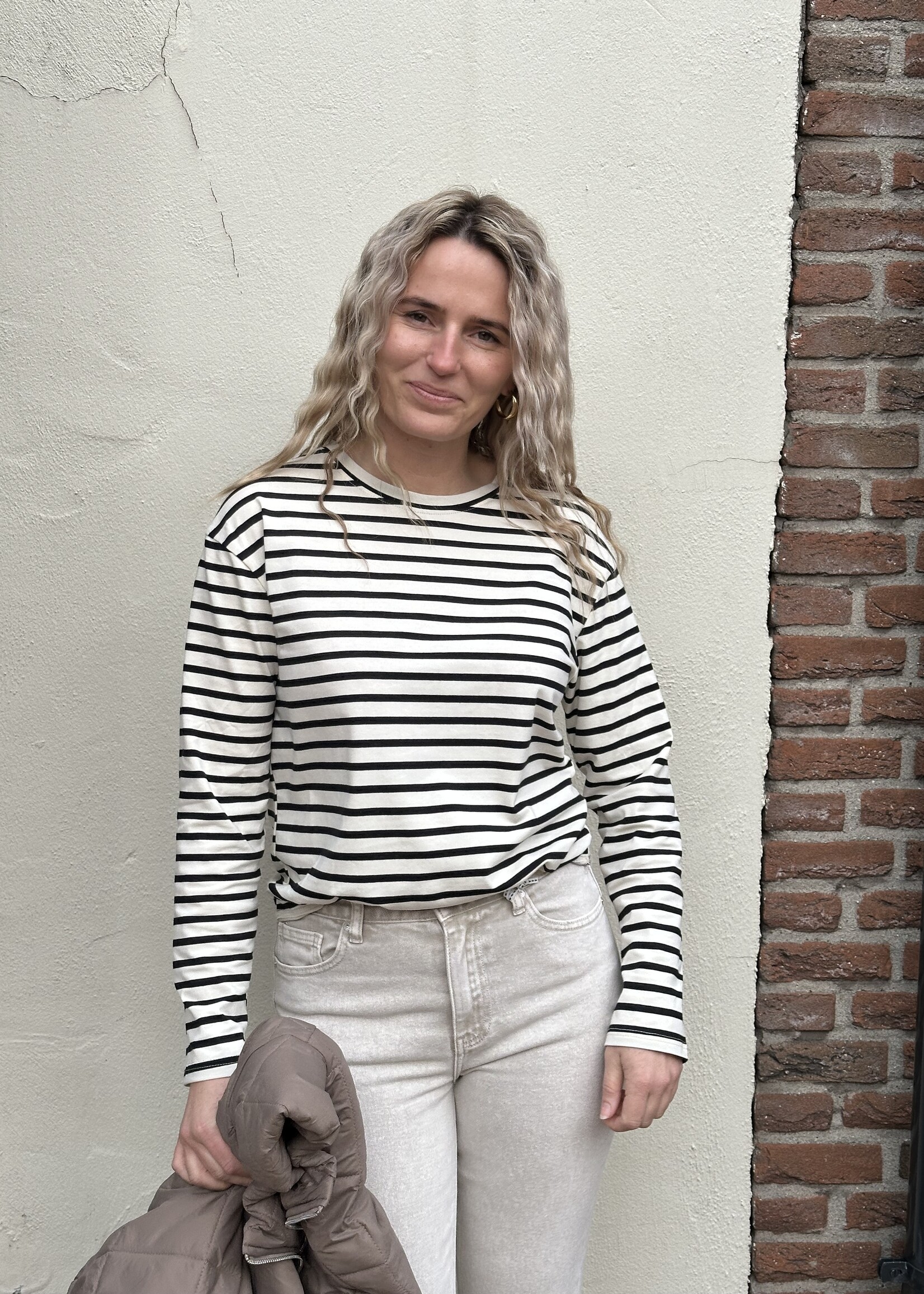 Longsleeve - creme /zwart