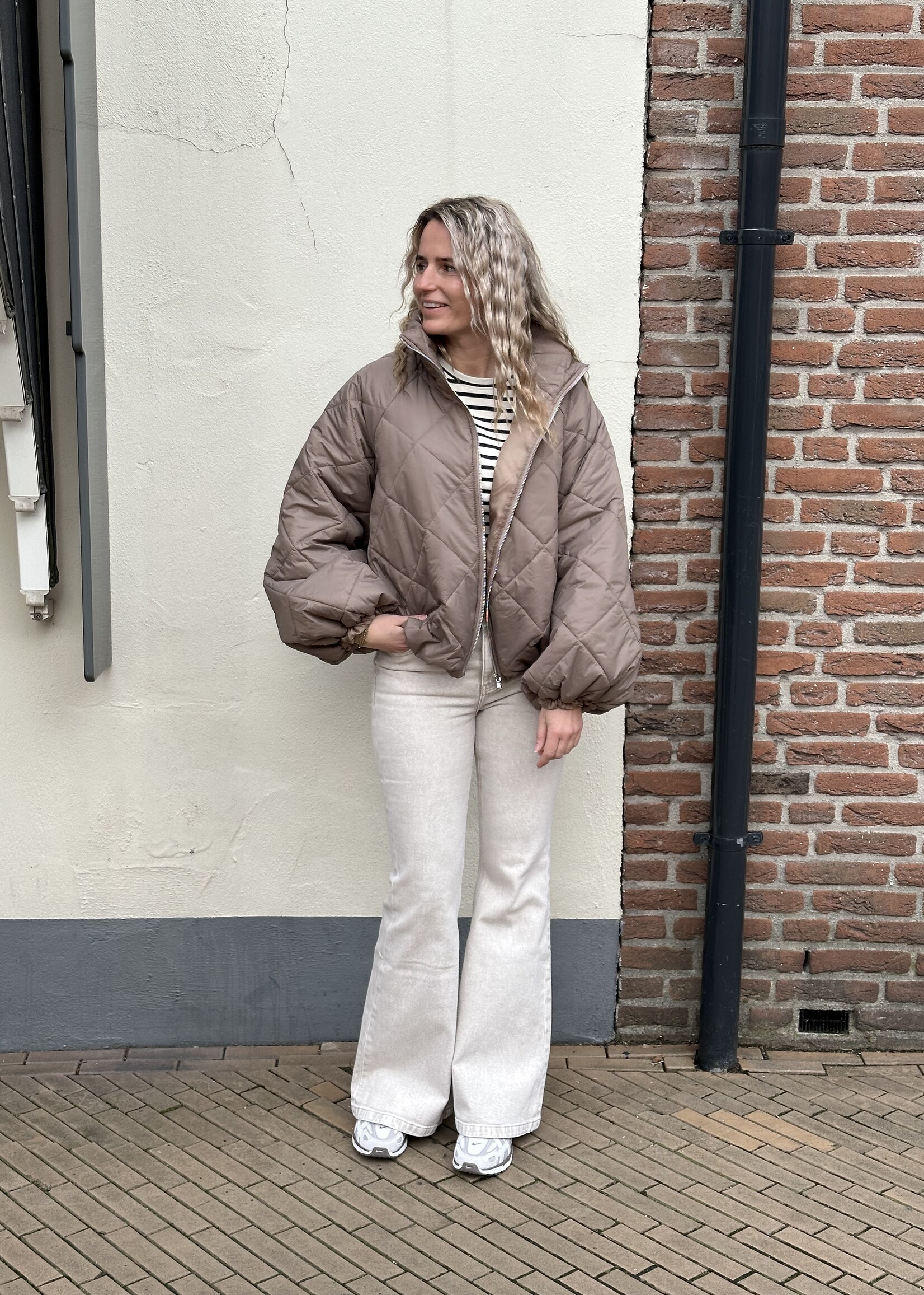 Queen Hearts Flair jeans - Sand