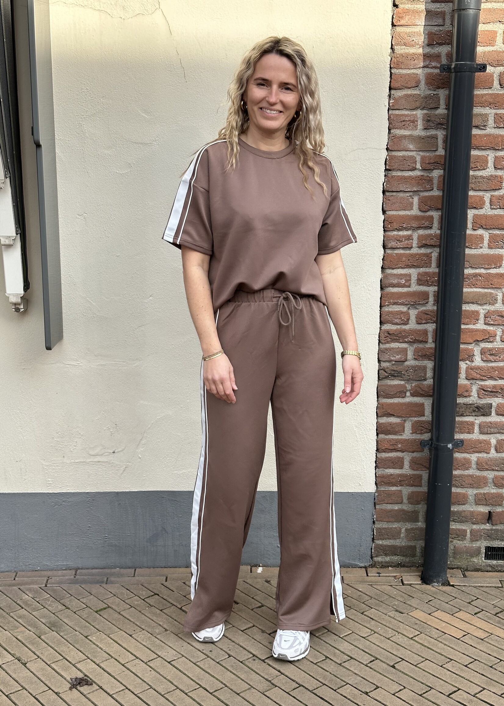 Pieces Pieces Track Oversized Tee - Bruin