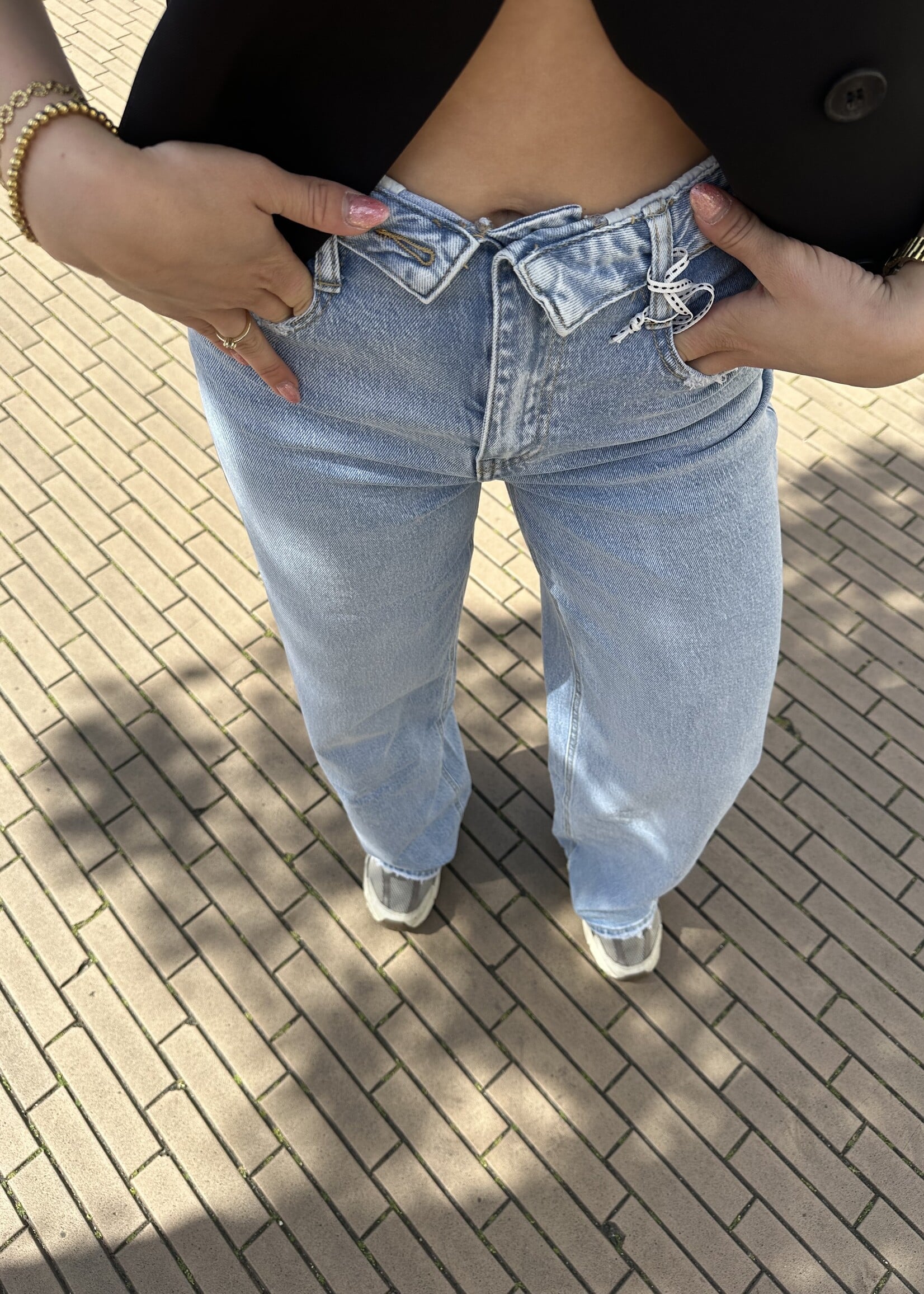 Queen Hearts Jeans omslag -