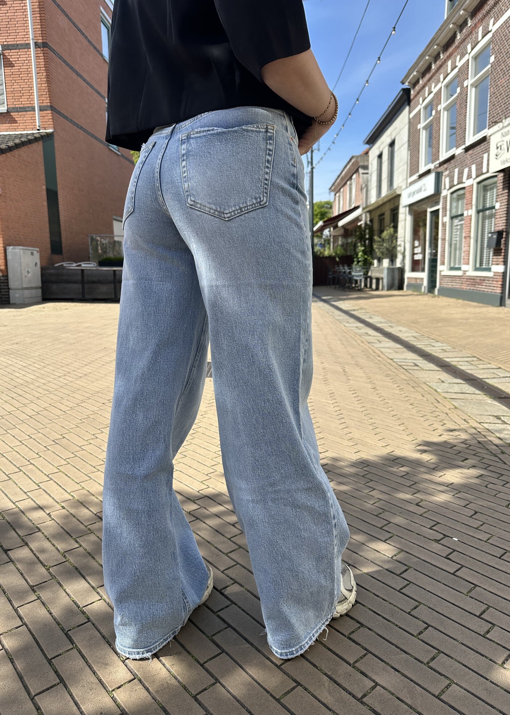 Queen Hearts Jeans omslag -