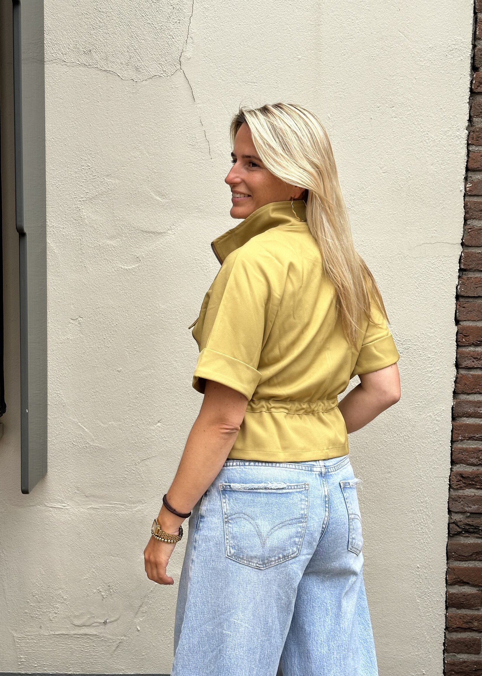 Ambika Top Esme -