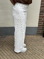 Wide leg studs -