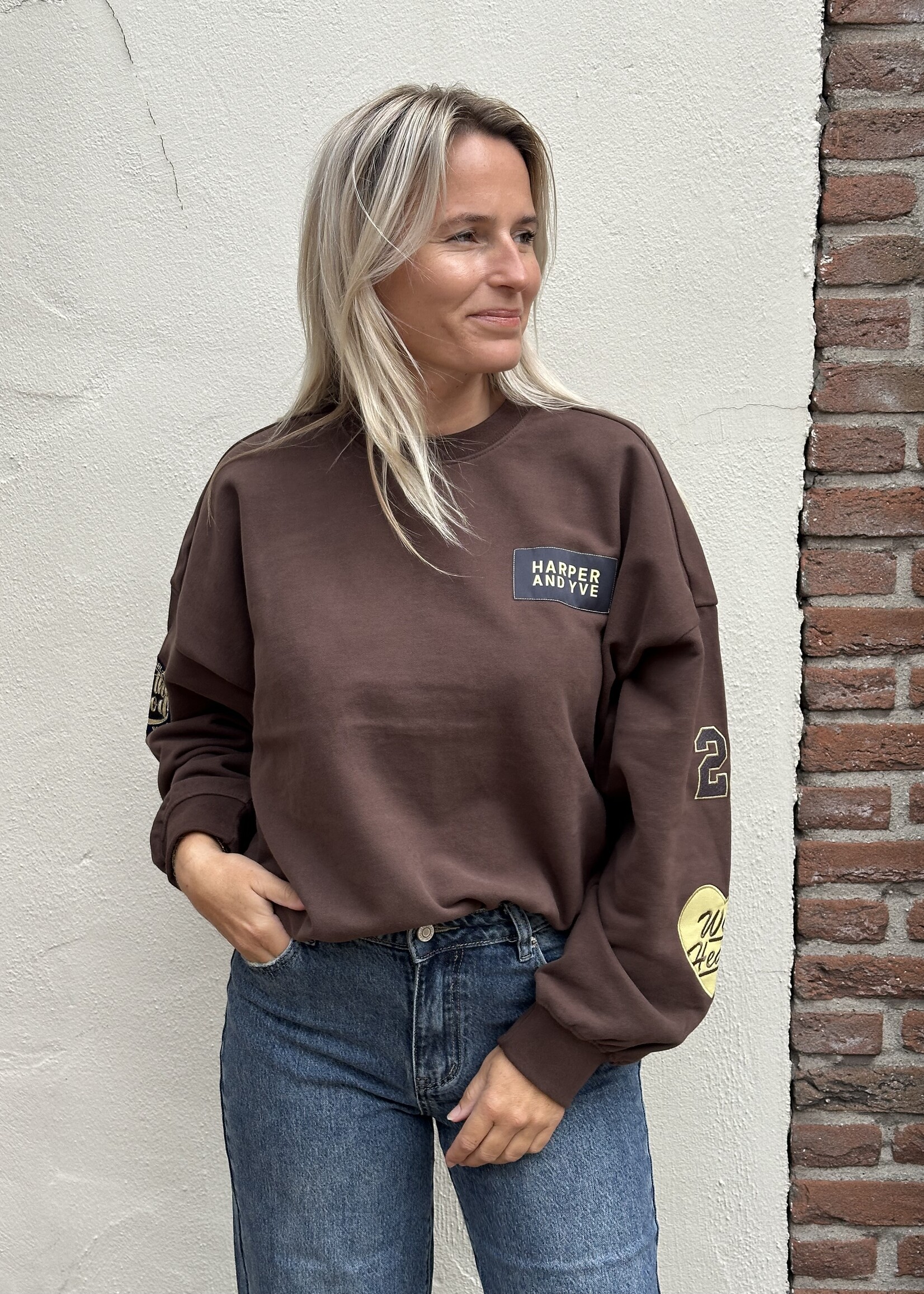 Harper & Yve Harper & Yve PATCH sweater -