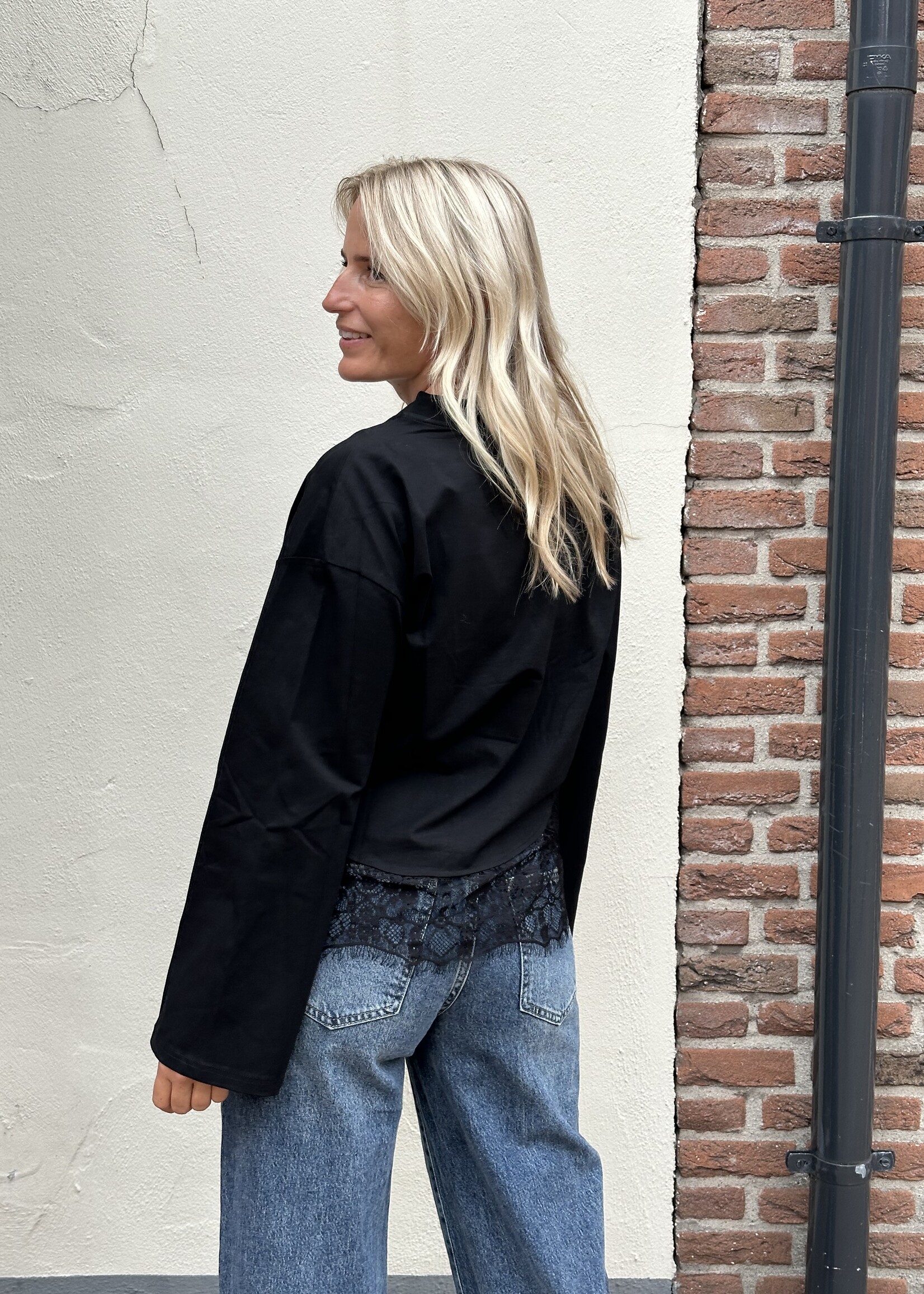 Longsleeve  Lace - zwart