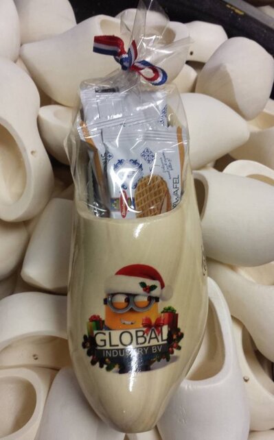 woodenshoes and dutch waffles