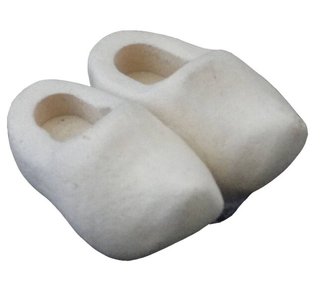 Double woodenshoe magnet sanded