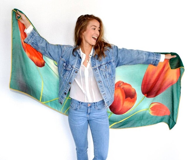 tulips Scarf dark green with red tulips tulips Scarf dark green with red tulips