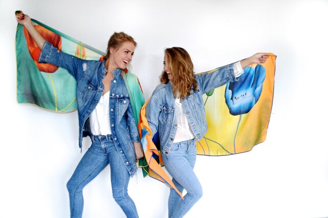 tulips Scarf dark green with red tulips tulips Scarf dark green with red tulips