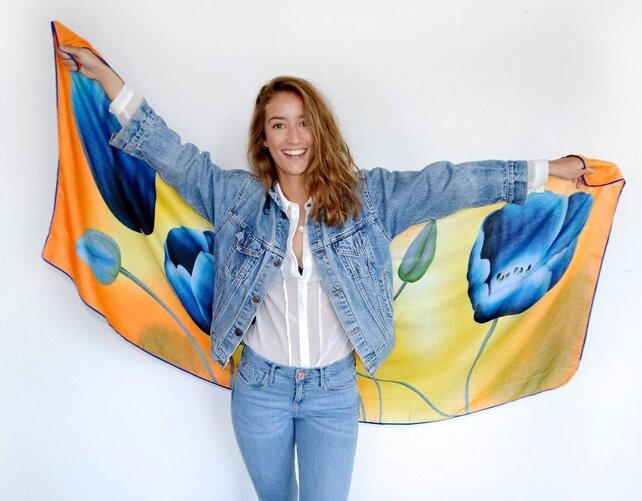 Tulpensjaal oranje met blauwe tulpen