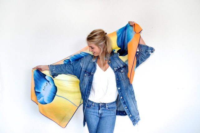 tulips Scarf orange with blue tulips