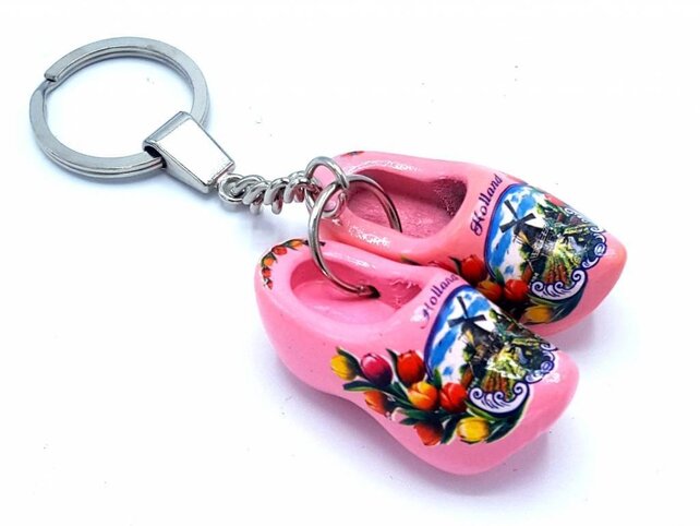 Woodenshoe keyhanger 2 shoes Pink Woodenshoe keyhanger 2 shoes Pink
