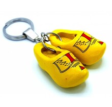 Woodenshoe keyhanger 2 shoes Farmer yellow