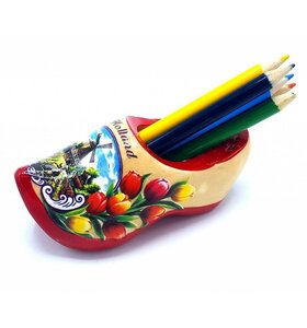 Pencil clog with 6 pencils red sole