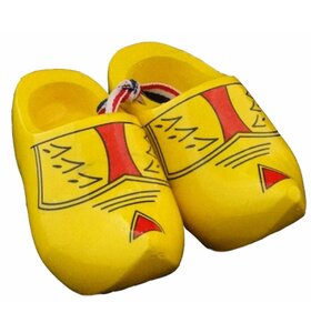 Souvenir woodenshoes 8cm Farmer yellow
