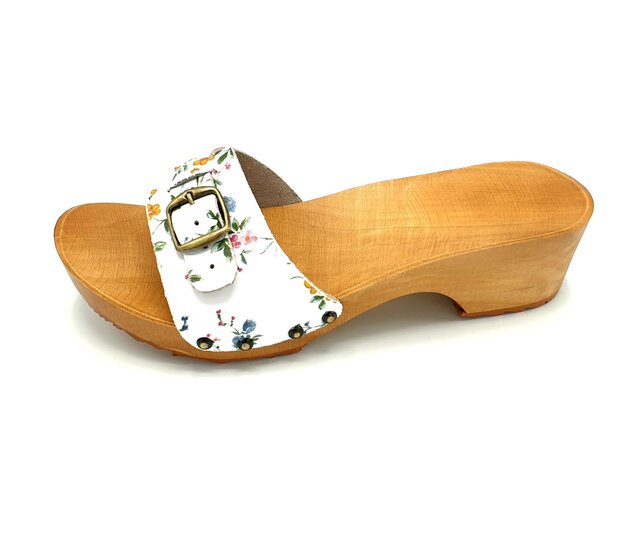 Houten sandalen bloemetjes print met gesp