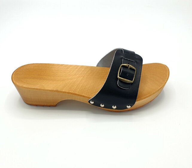 Houten sandalen zwart smalle gesp - kleppers -