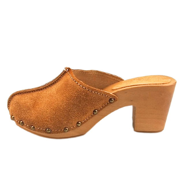 Beige high heel suede clogs @Dina