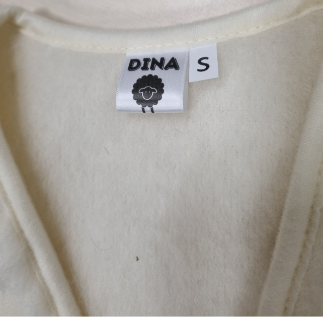 Gillet 100% wol wit met knoop