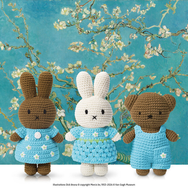 Miffy almond blossom van Gogh 20cm - crocheted