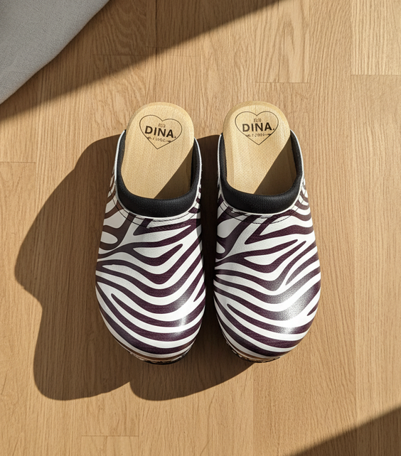 Medical clogs - Zebra print black sole - Dina